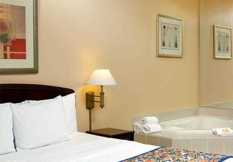Hotel Courtyard By Marriott Atlanta Alpharetta Pokój zdjęcie